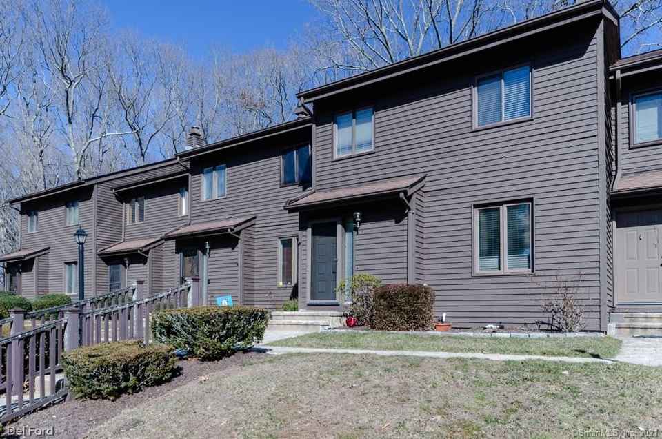 Condos for Sale in East Lyme, CT