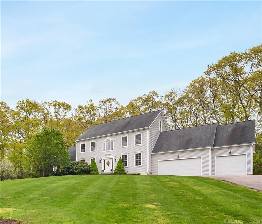 17 Willow Ln, East Lyme, CT 06333